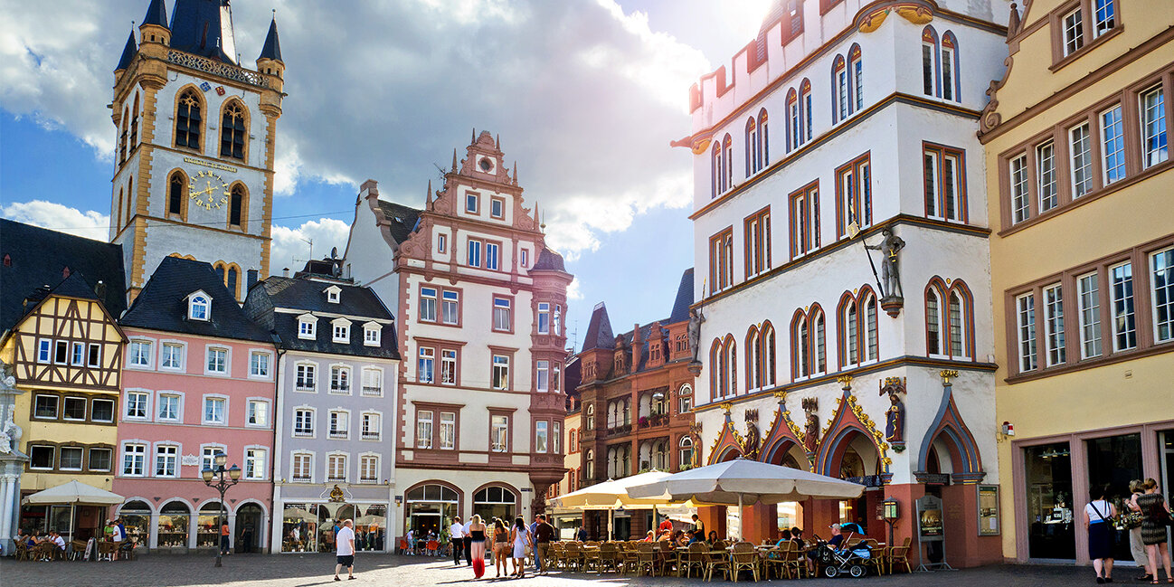Hauptmarkt von Trier mit St. Gangolf & Steipe