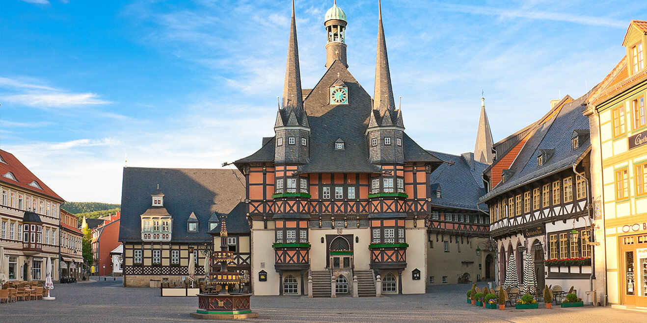 Marktplatz Wernigerode mit historischem Rathaus