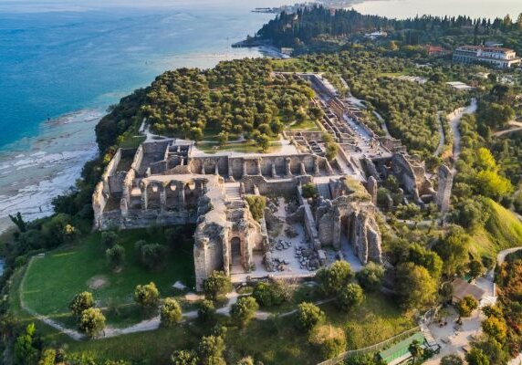 Urlaub_Gardasee_Sehenswuerdigkeiten_Grotte-di-Catullo-in-Sirmione