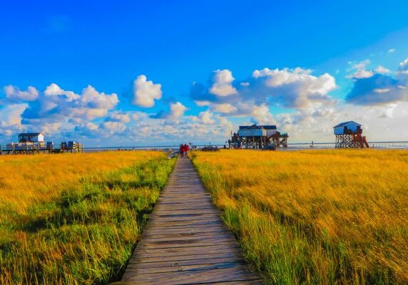 Urlaub_Nordsee_Sehenswuerdigkeiten_Pfahlbauten_St.-Peter-Ording