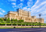 Freuen Sie sich auch auf eine Stadtrundfahrt durch die Hauptstadt Rumäniens, Bukarest.