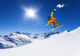 Zeigen Sie Ihre Snowboardkünste auf dem Freestyle-Berg.