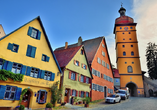 Besuchen Sie die malerische Stadt Dinkelsbühl.