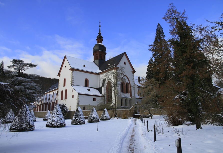 Das beeindruckende Kloster Eberbach zählt zu den schönsten Ausflugszielen der Region.