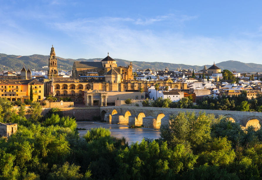 Andalusien und seine Schätze, Puente Nuevo und Mezquita de Córdoba 