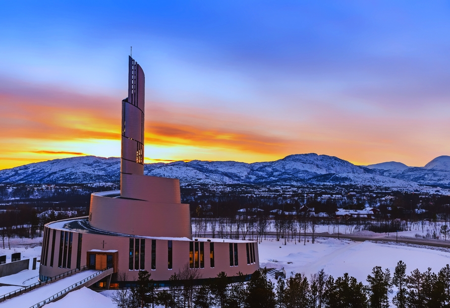 Besuchen Sie die Nordlicht-Kathedrale in Alta.