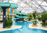 Das subtropische Erlebnisbad im Ferienpark Hambachtal bietet Spaß für die ganze Familie.