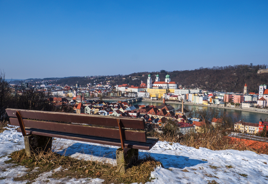Winterliches Panorama von Passau