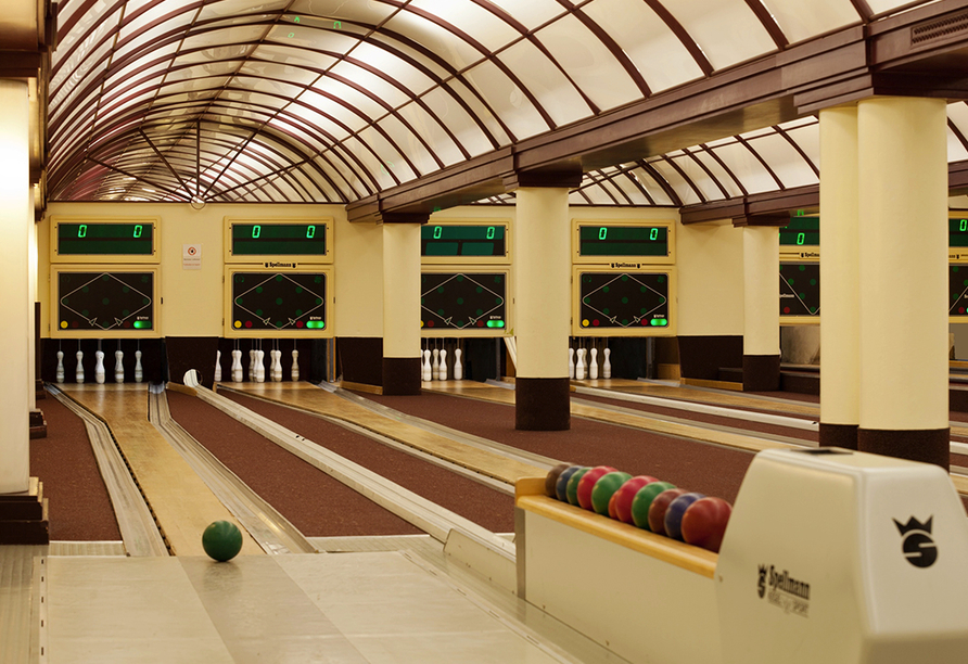 Das Sauerland Stern Hotel bietet Ihnen mehrere Kegel- sowie Bowlingbahnen.