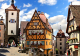 Unternehmen Sie einen Ausflug nach Rothenburg ob der Tauber.