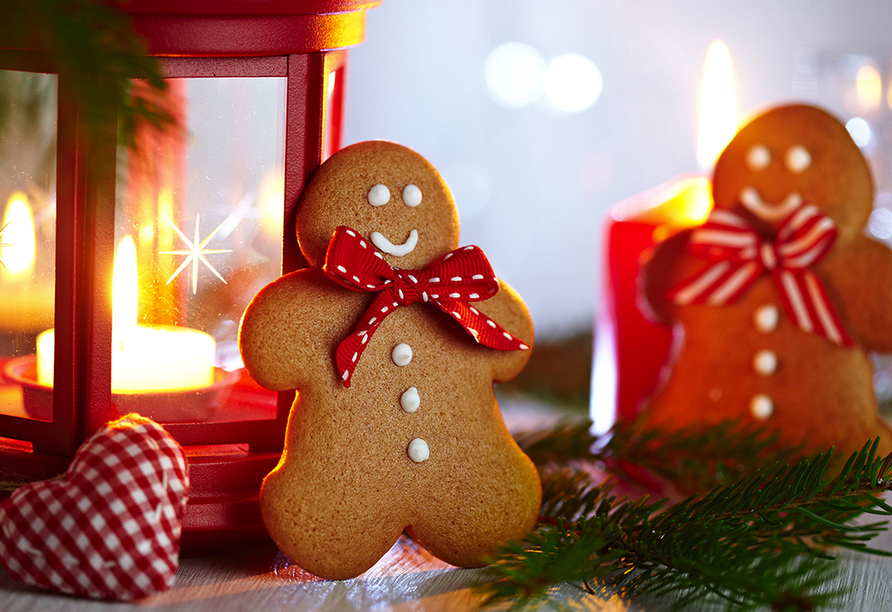 Mit Lebkuchen und bei Kerzenschein kommt richtige Weihnachtsstimmung auf.