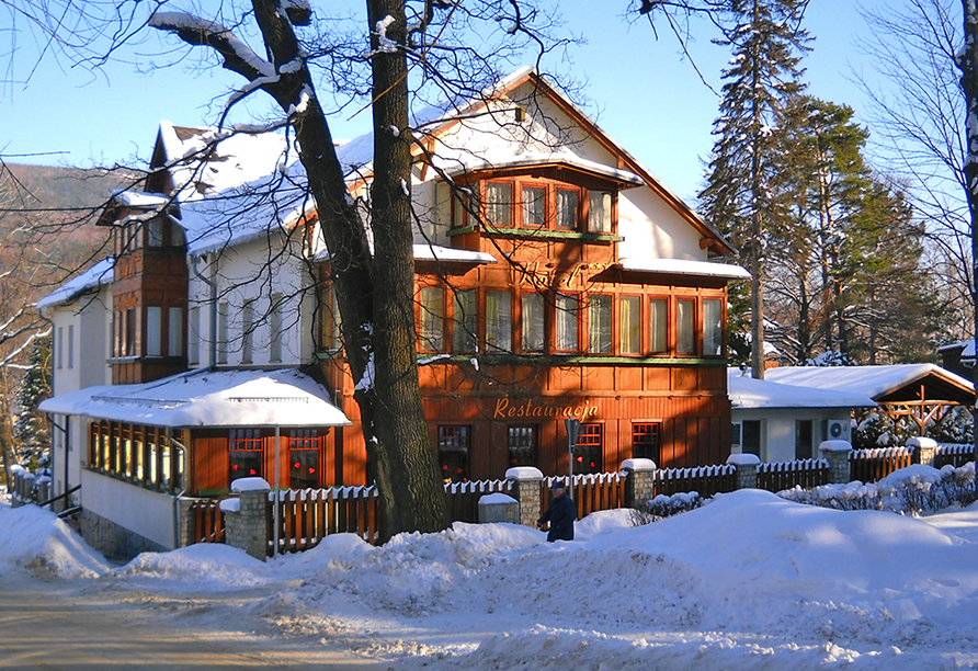 Das Hotel Swieradow ist auch im Winterkleid schön anzusehen.