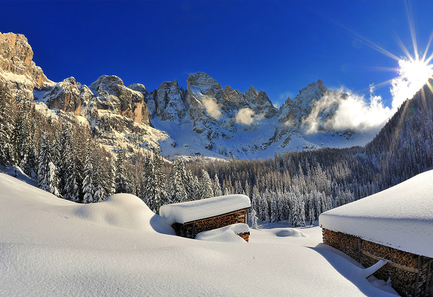 Genießen Sie die atemberaubende Winterlandschaft in Südtirol.