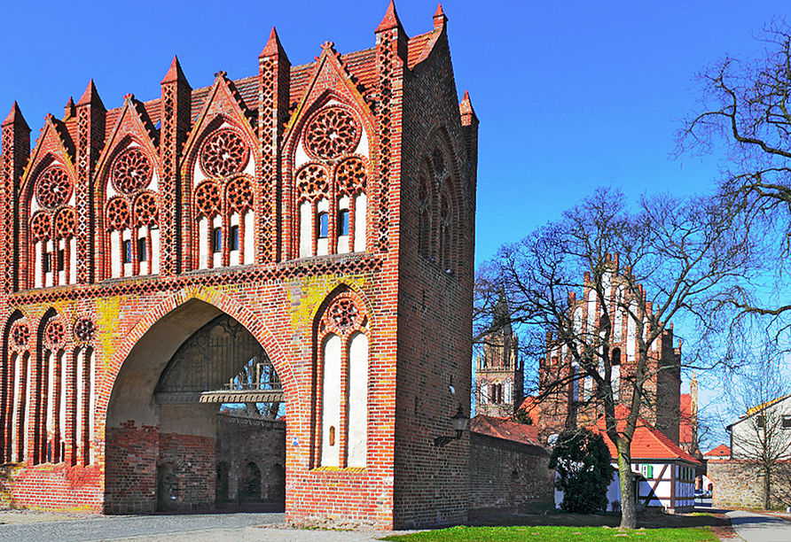 Immer einen Ausflug wert ist das Stargarder Tor in Neubrandenburg.