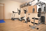 Fitnessraum im Hotel Atol Spa 