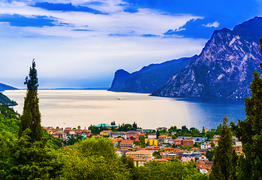 Besuchen Sie Riva del Garda an der nördlichen Spitze des Gardasees.