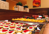 Genießen Sie das reichhaltige Frühstücksbuffet im Hotel Alcest Rewal.