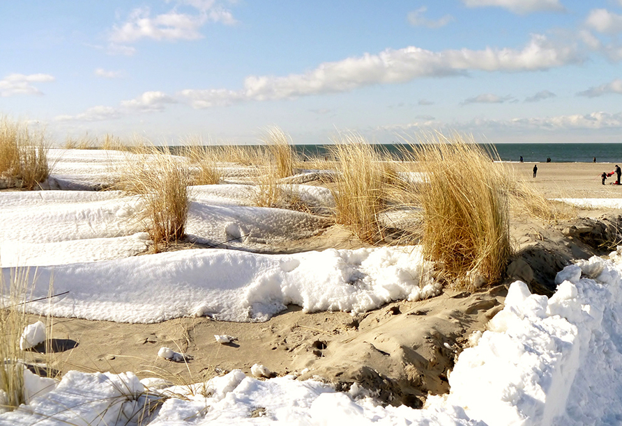 Auch im Winter lohnt sich ein Strandspaziergang.
