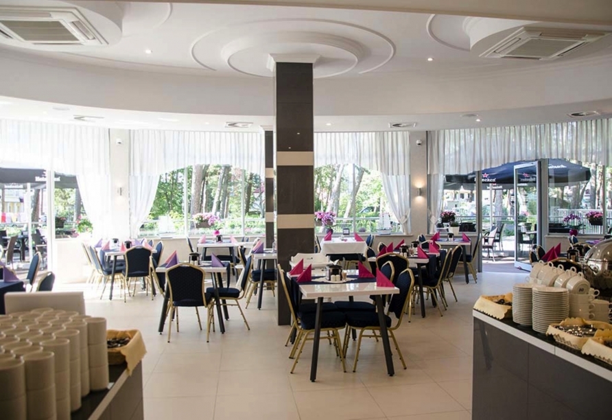 Hotel Grand Kapitan Medi Spa in Henkenhagen, Restaurant