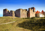 Das Schloss Bauska in Lettland besteht aus einer Burgruine und einem Renaissanceschloss.