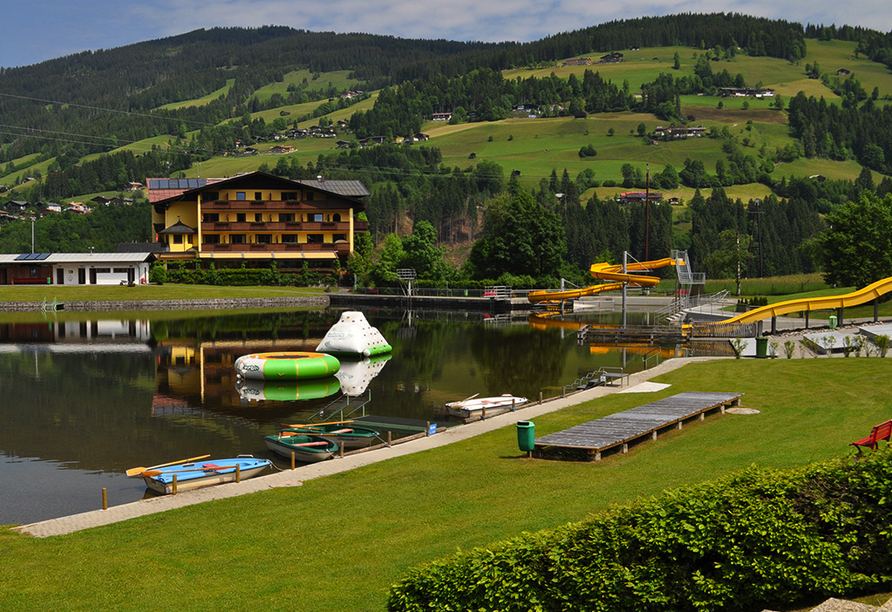 Parkhotel Kirchberg in Kirchberg in Tirol, Badesee