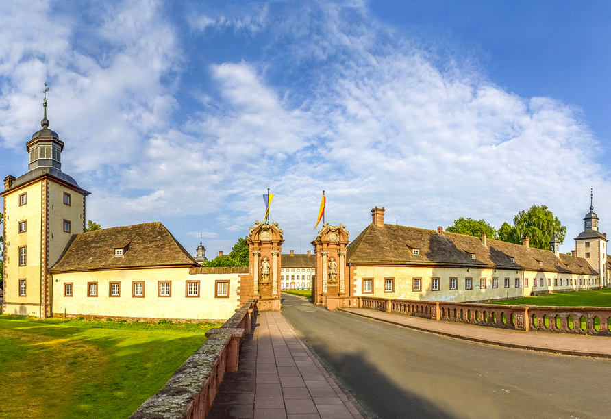 Hotel Höxter am Jakobsweg im Weserbergland, Karolingisches Westwerk von Schloss Corvey