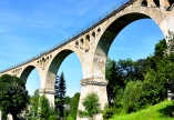 Machen Sie einen Ausflug zum Viadukt bei Lichte.