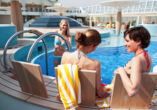 Das Sonnen- und Pooldeck an Bord von AIDAstella lädt zum Entspannen ein.