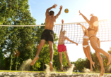 Volleyball können Sie ebenfalls im CAREA Ferien- & Reitsport-Hotel Brunnenhof spielen.