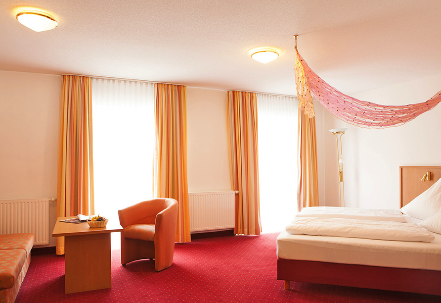 Beispiel eines Doppelzimmers mit zwei Zustellbetten im Hotel Seltenbacher Hof