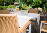 Entspannen Sie im Sommer auf der Terrasse vom WAGNERS Hotel und Restaurant im Frankenwald in Steinwiesen.