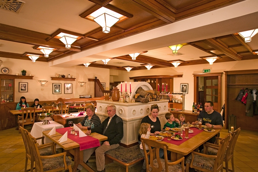 Predigtstuhl Resort in St. Englmar im Bayerischen Wald, Kaminstüberl