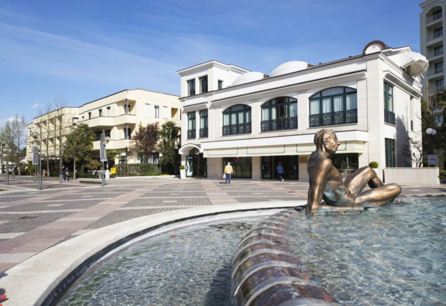 Sie finden das Hotel Terme Milano direkt in der Fußgängerzone von Abano Terme.