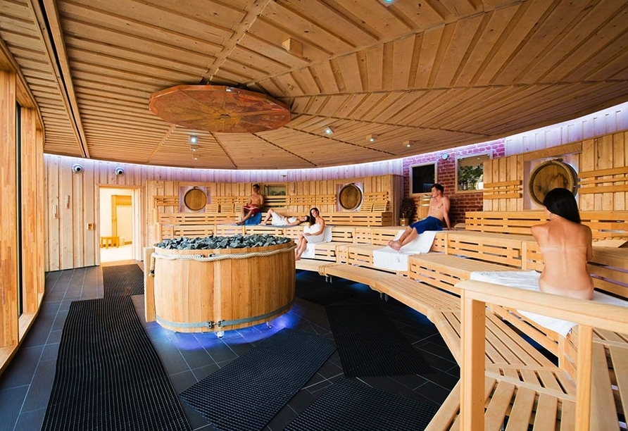 Verbringen Sie wohltuende Momente in der Sauna der Therme Obernsees.