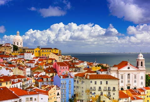 Entdecken Sie die wunderschöne Altstadt von Lissabon.