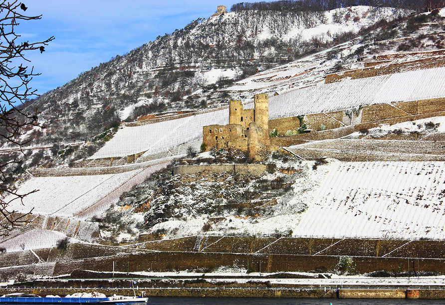 Burg Rheinfels bei Rüdesheim im Winter.