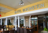 Außenbereich des Hotels Rheinstein.