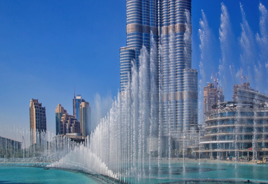 Genießen Sie die Dubai Fountain Show im Rahmen Ihrer ganztägigen Stadtrundfahrt.