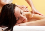 Gönnen Sie sich eine Massage und lassen Sie dabei den Alltag hinter sich.