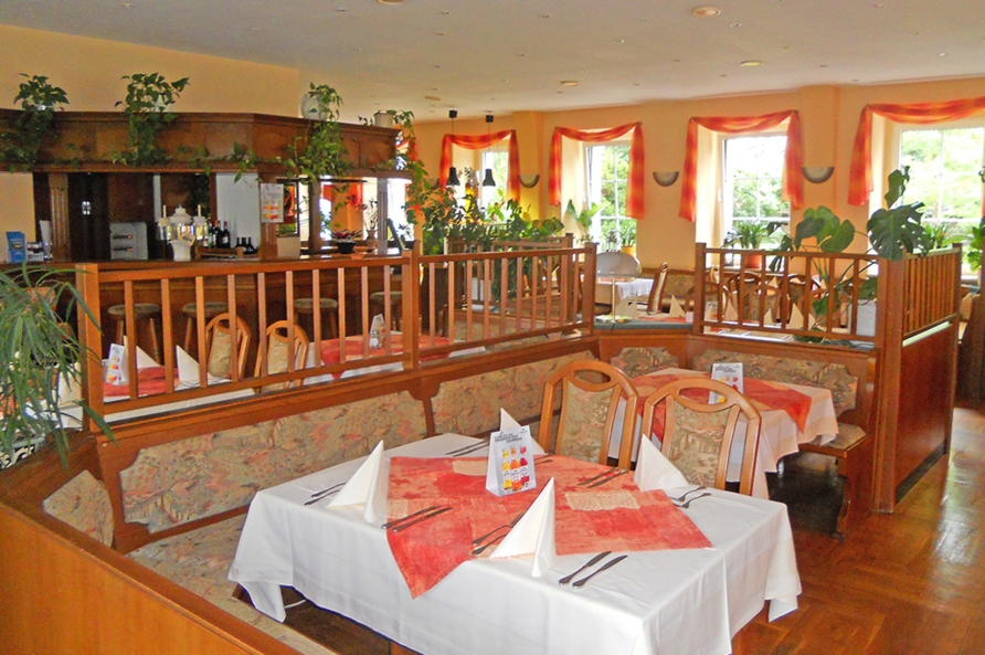 Im Restaurant bekommen Sie leckere Speisen serviert.