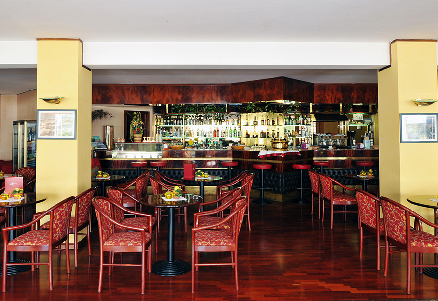 Lassen Sie den Abend an der Bar des Hotels Internazionale ausklingen.