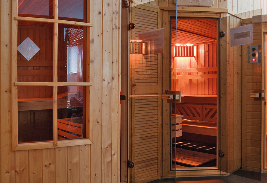 Die Sauna der Hotelferienanlage Friedrichsbrunn lädt zum Entspannen ein.