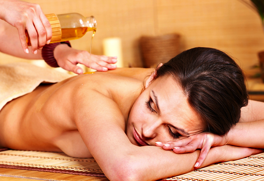 Massage im Kurbereich des Hotels Krakonos
