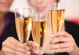 Freuen Sie sich auf eine Silvesterfeier mit Musik, Spaß und Tanz!