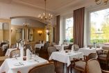 Lassen Sie sich im stilvollen Hotelrestaurant kulinarisch verwöhnen.
