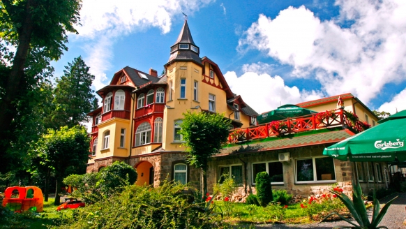 Hotel Kurhaus Kaja in Bad Flinsberg Außenansicht
