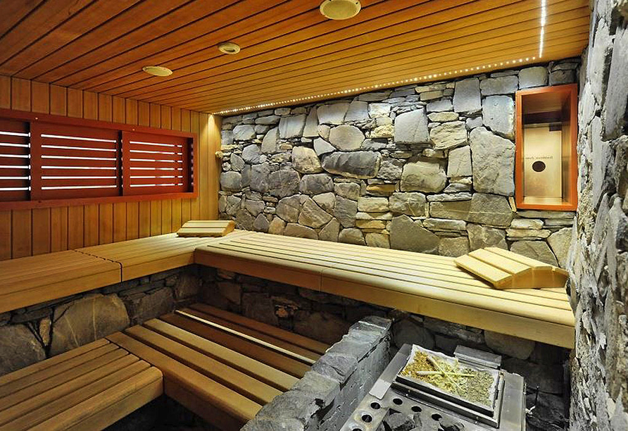 Einen Rückzugsort finden Sie in der modernen Sauna Sauna ihres Eiger Selfness Hotels.