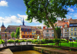 Die Fachwerkstadt Colmar liegt nicht weit entfernt von Ihrem Hotel und lädt zu einem Ausflug ein. 