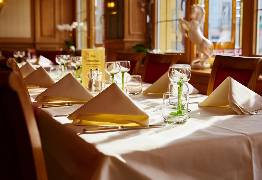 Lassen Sie sich im Restaurant des BEST WESTERN Plus Hotels Au Cheval Blanc Mulhouse Nord mit regionalen Speisen verwöhnen.