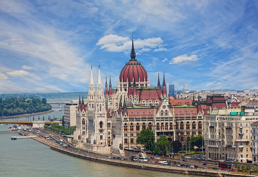 Budapest mit seinen Prachtbauten ist ein Höhepunkt Ihrer Reise.